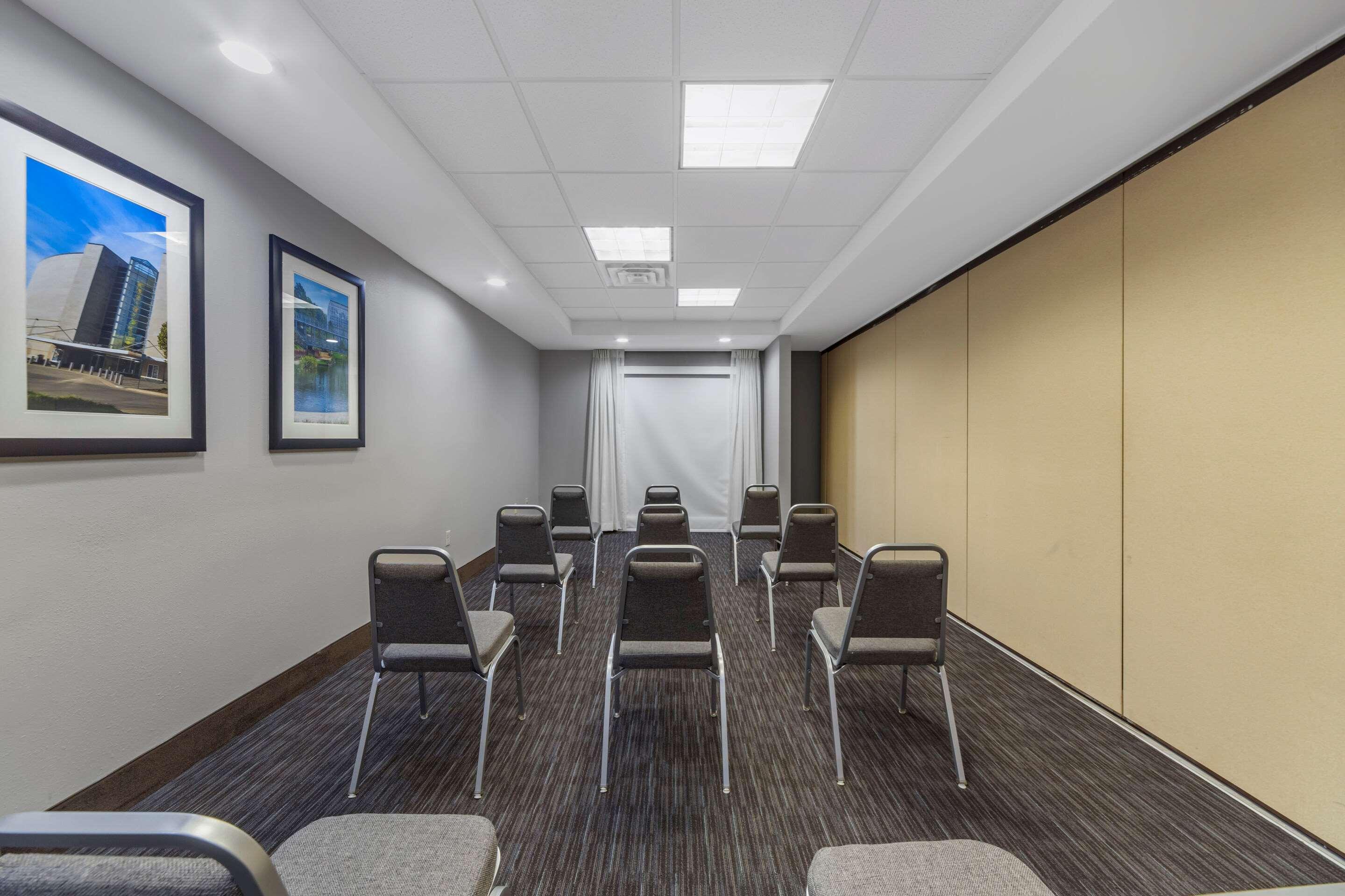 Garner Hotel Oklahoma City - Quail Springs By Ihg Экстерьер фото
